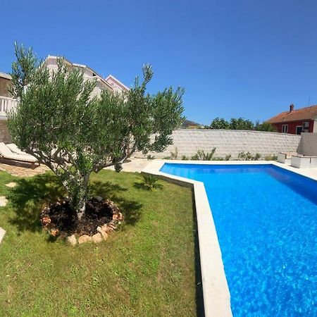 Villa Mediterra Garden & Pool Bol Luaran gambar