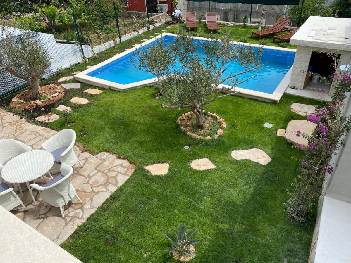 Villa Mediterra Garden & Pool Bol Luaran gambar
